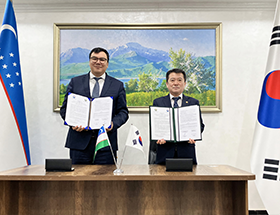 우즈베키스탄 천연자원부 장관과 협력의향서 체결