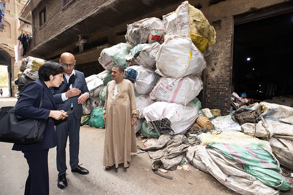 이집트 쓰레기 마을 ‘모카탐’ 지역 방문 섬네일 이미지 1