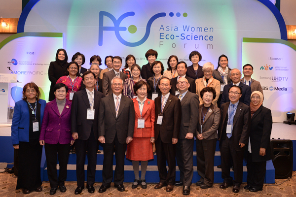 환경부장관, 2013 아시아 여성 에코사이언스 포럼 참석 섬네일 이미지 1