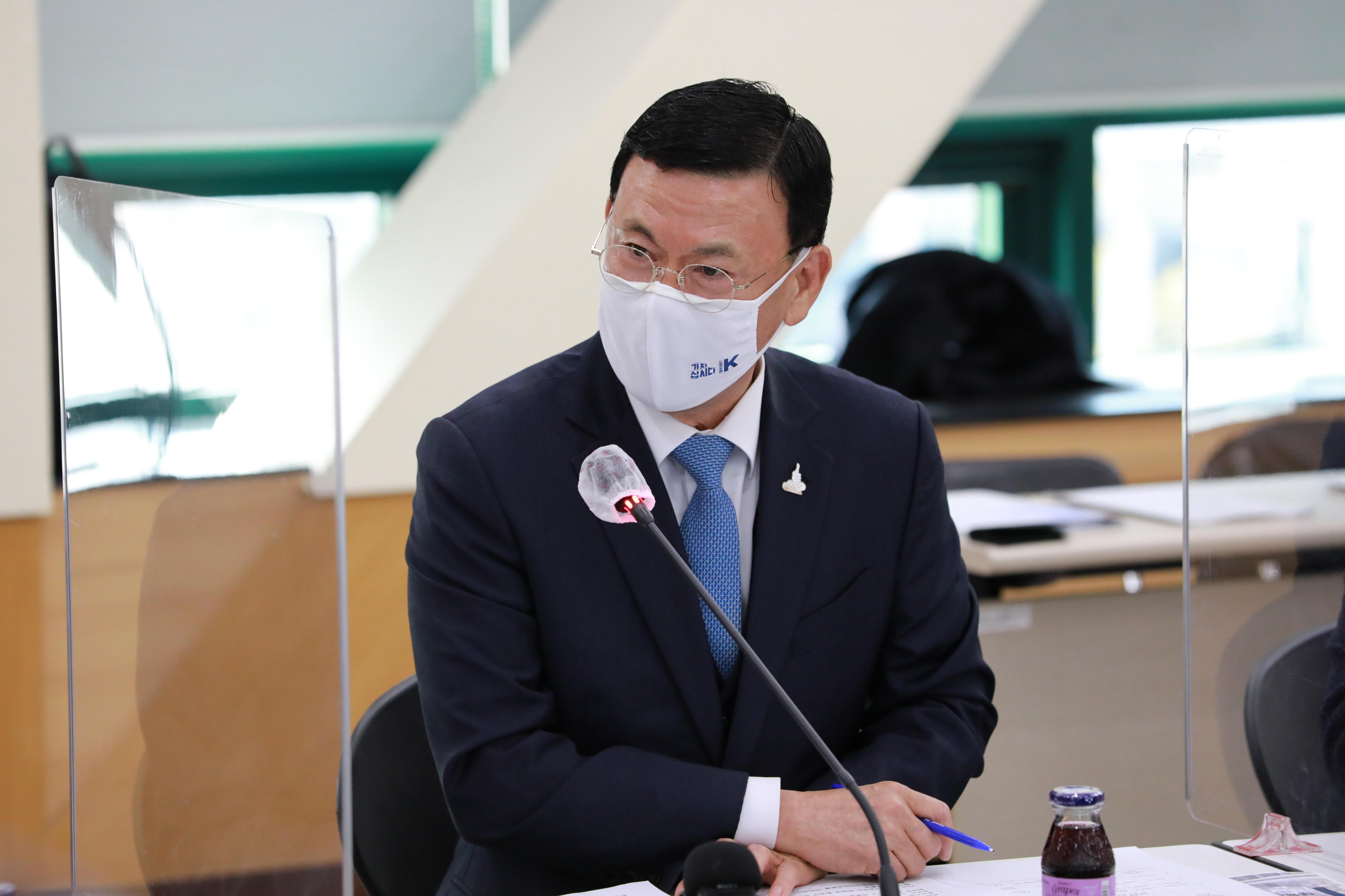 박주봉 옴부즈만(차관급) 10일 열린 중소기업·소상공인 환경분야 규제개선 간담회에서 발언하고 있다.
